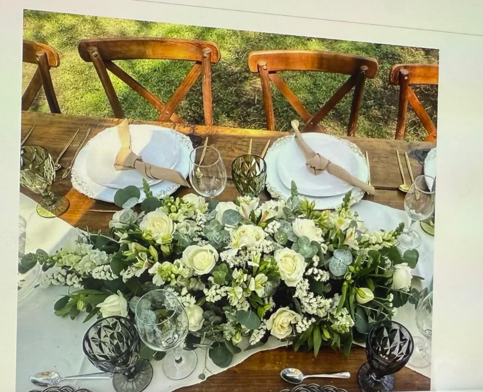 Pedido especial 3 centros de mesa con rosas blancas