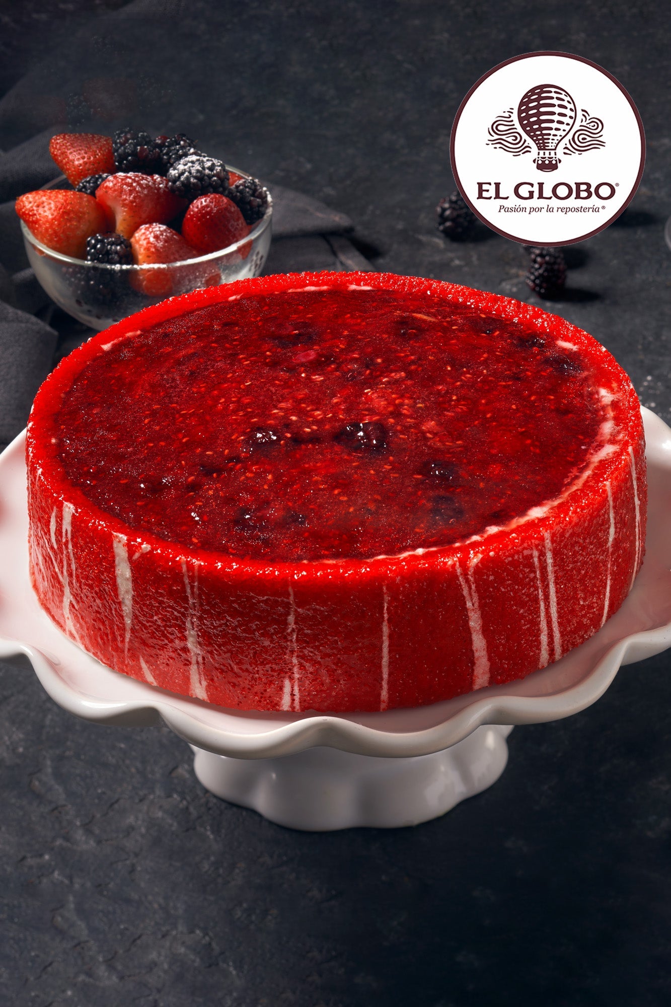 Cheese and Red Fruit Cake // El Globo