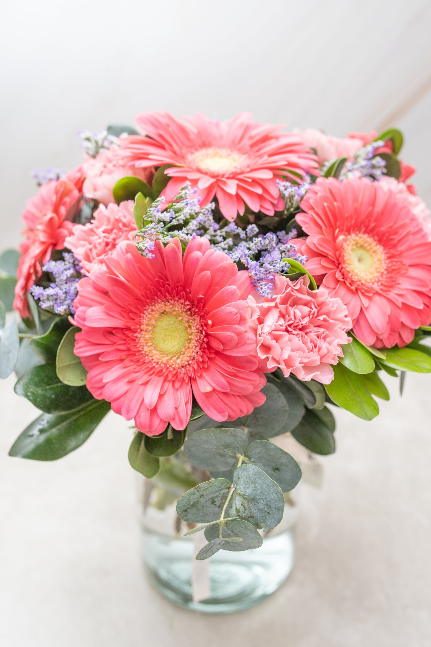 Noche en París - Gerbera Rosa y Clavel Rosa M.