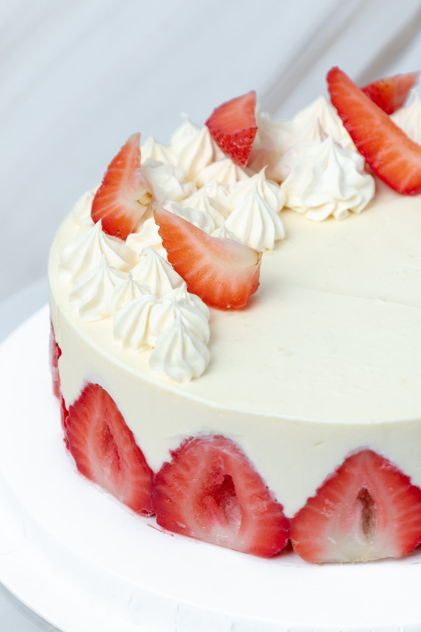 Pastel Grande de Fresa - Chocolate y Queso Philadelphia