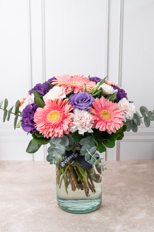 Coral // Gerbera Rosa, Lisianthus Morado y Clavel Rosa M