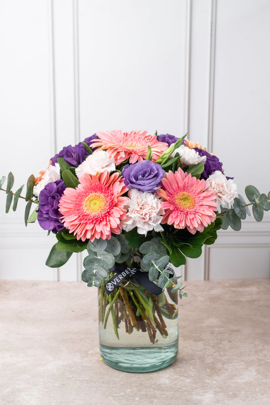 Coral / Gerbera Rosa, Lisianthus Morado y Clavel Rosa M