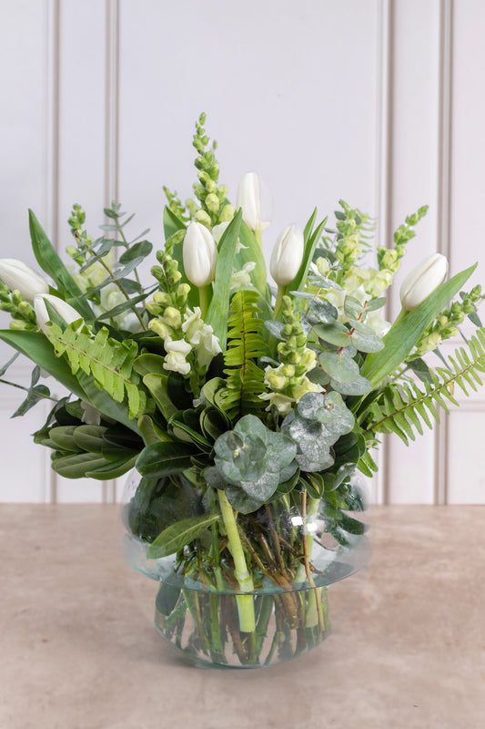 Centerpiece 18 - White Tulip and Dollar