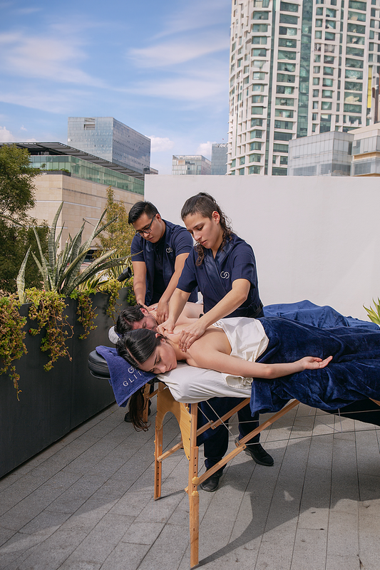 Glitzi Couples Massage - Premium Relaxing