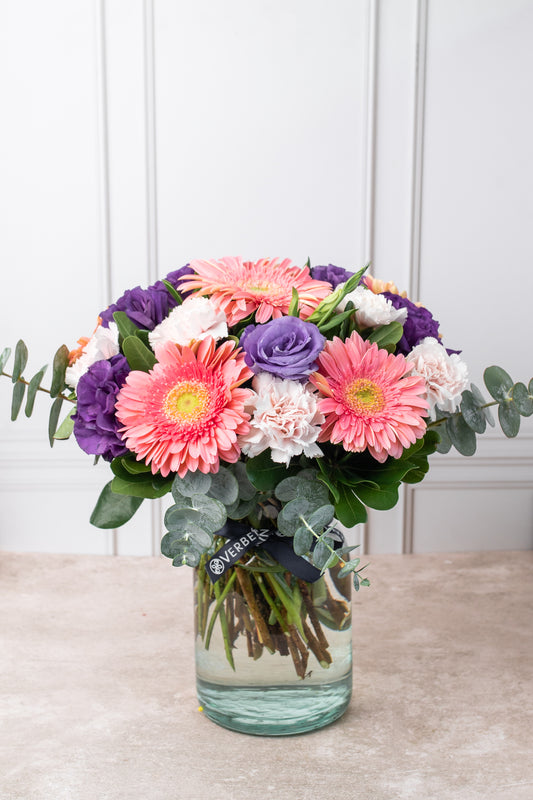 Coral - Gerbera Rosa, Lisianthus Morado y Clavel Rosa DGO