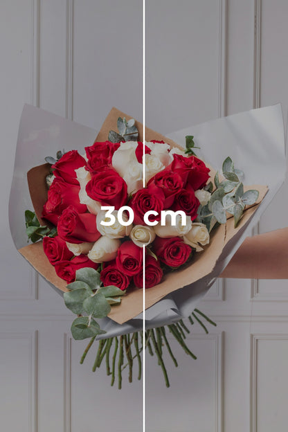 Ramo Buchón MOM - 50 Rosas Roja y Blanca GDL