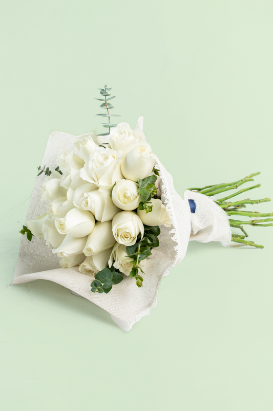 Ramo 30 Rosas Blancas - Envoltura Yute AGS