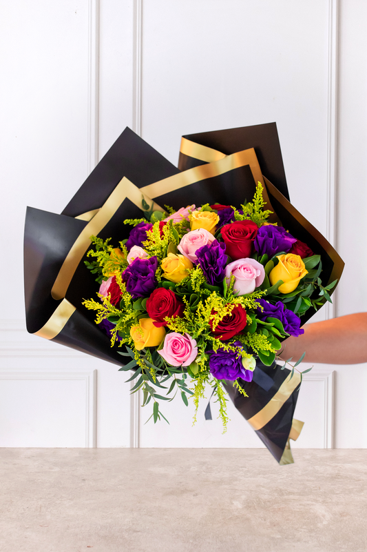 Aguardiente - Ramo Rosa Roja, Amarilla y Clarita con Lisianthus AGS