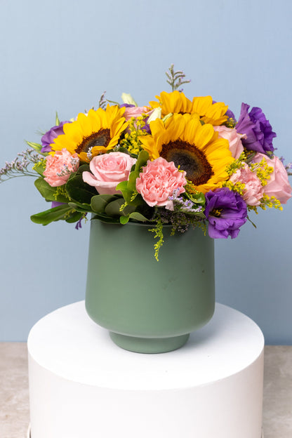 Cascada / Girasol, Rosa Clarita, Clavel Rosa y Lisianthus QRO