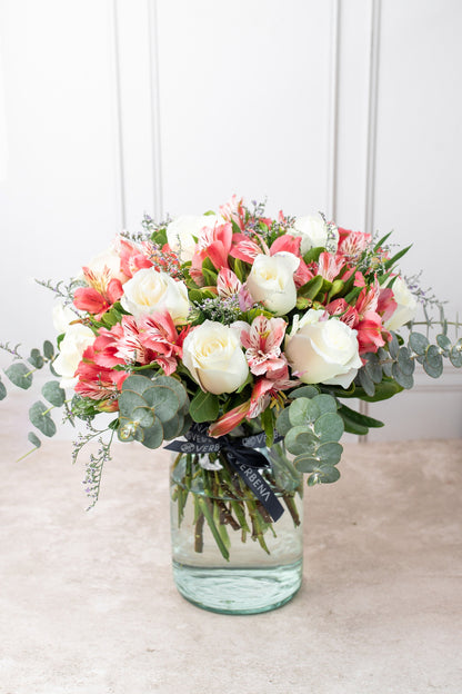 Himalaya - Rosa Blanca y Astromelia Rosa PTO. ESCOND.