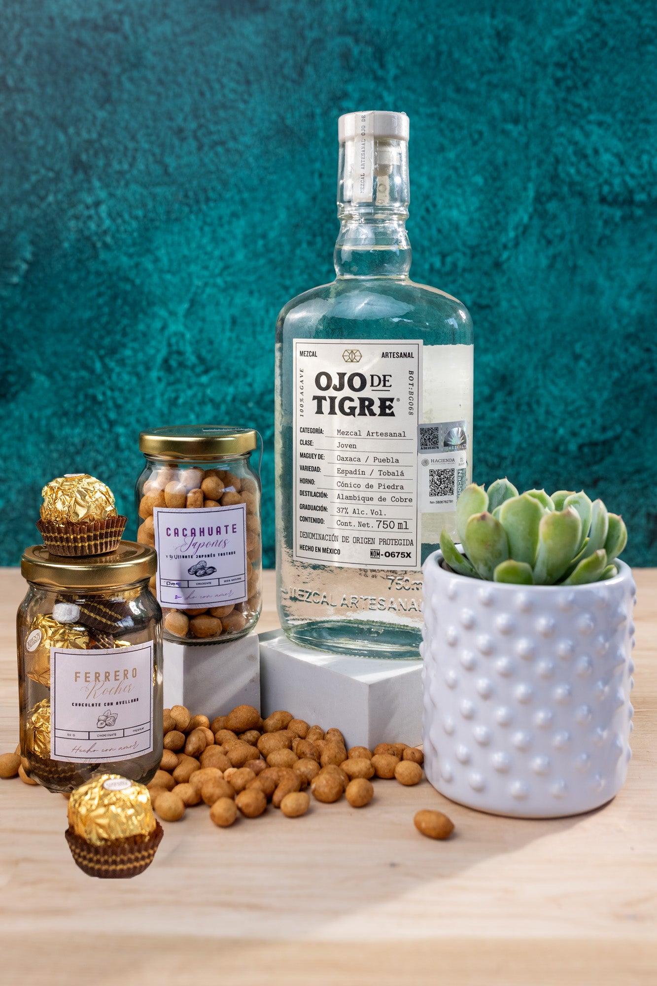 Kit Ojo de Tigre 750 ml - Ferreros, Cacahuates + Suculenta