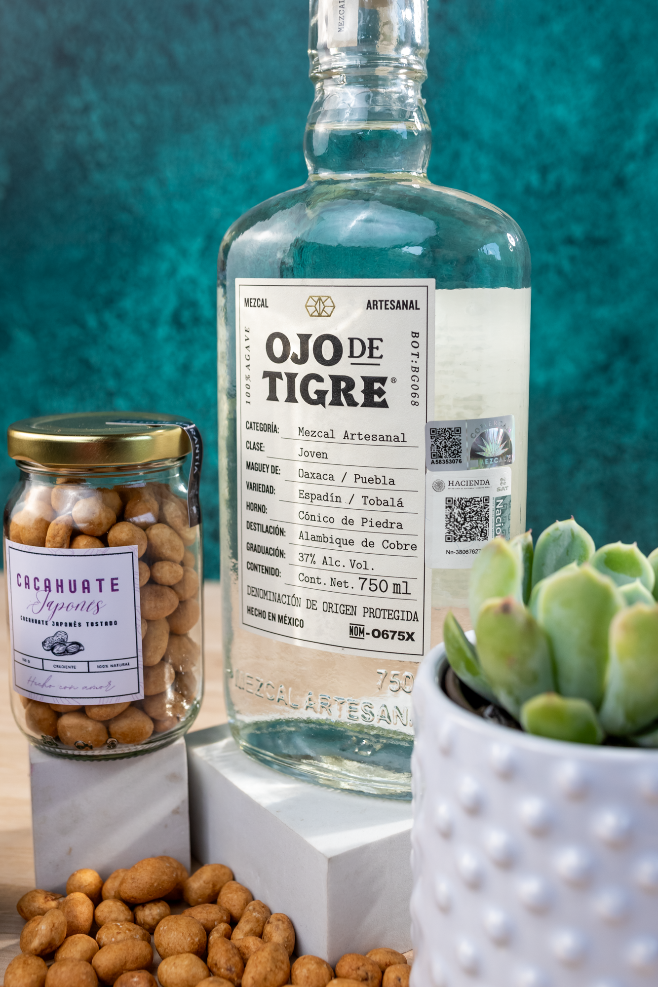 Kit Ojo de Tigre 750 ml - Ferreros, Cacahuates + Suculenta
