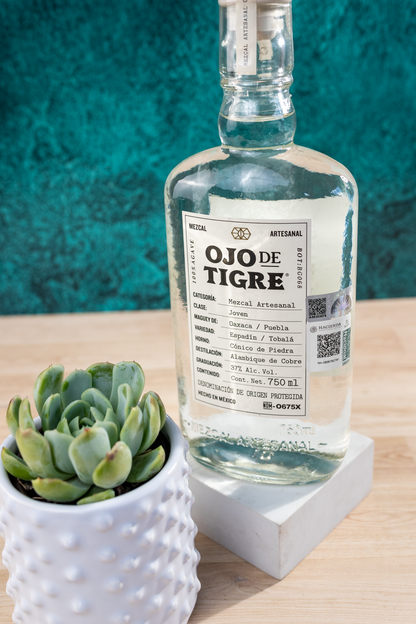 Kit Ojo de Tigre 750 ml - Ferreros, Cacahuates + Suculenta