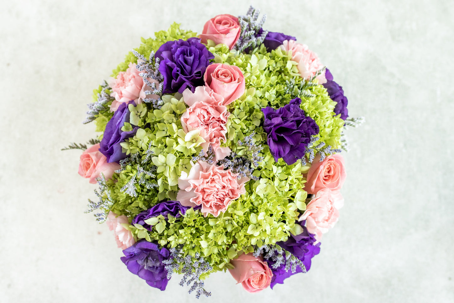 Corazón de melón // Caja de Flores, Rosa Clarita, Lisianthus, Clavel Rosa y Hortensia