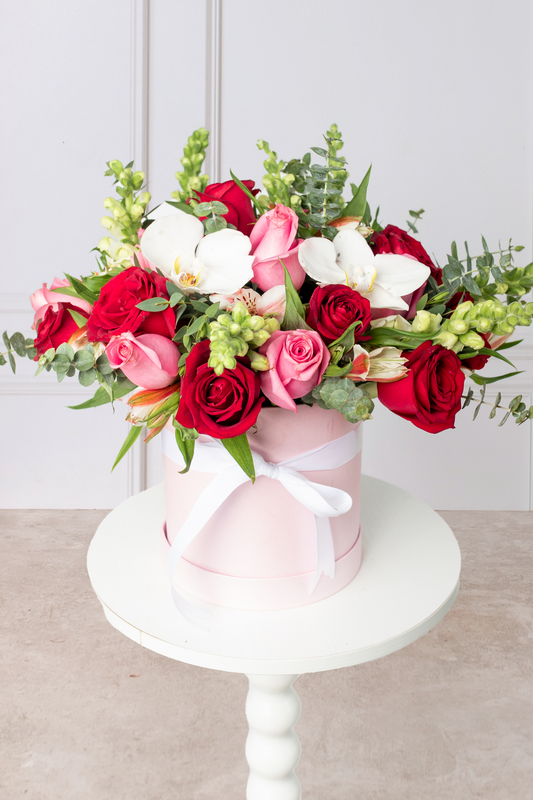 Destino - Caja de Rosas Rojas y Rosas con Orquídea