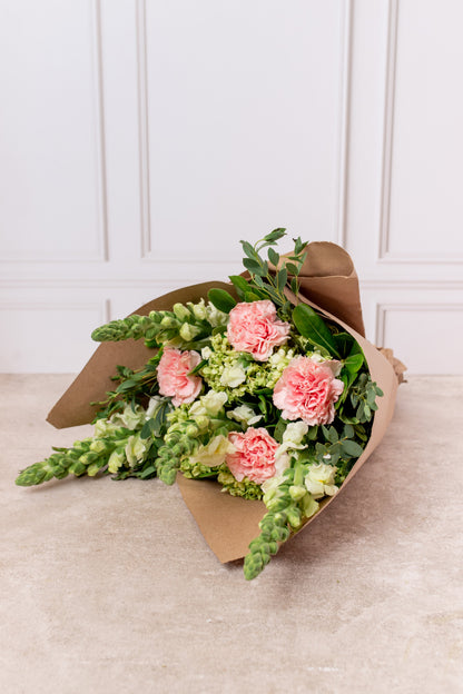 Ramo Nina Ricci - Clavel Rosa y Hortensia PTO. ESCOND.