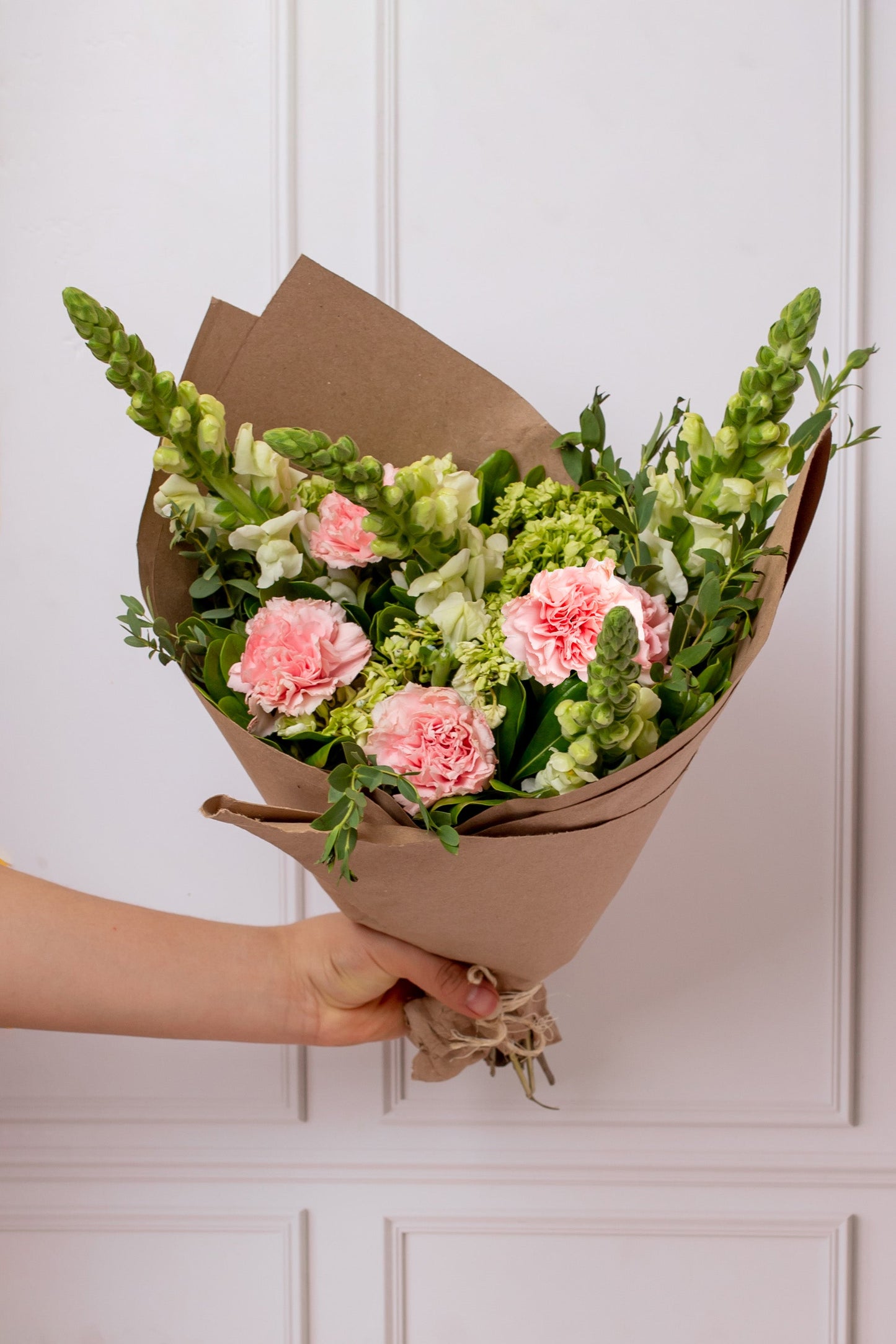 Ramo Nina Ricci - Clavel Rosa y Hortensia PTO. ESCOND.