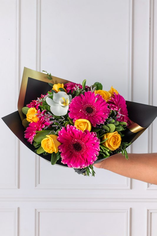 Instantes - Gerbera, Rosa Amarilla y Orquídea Blanca DGO