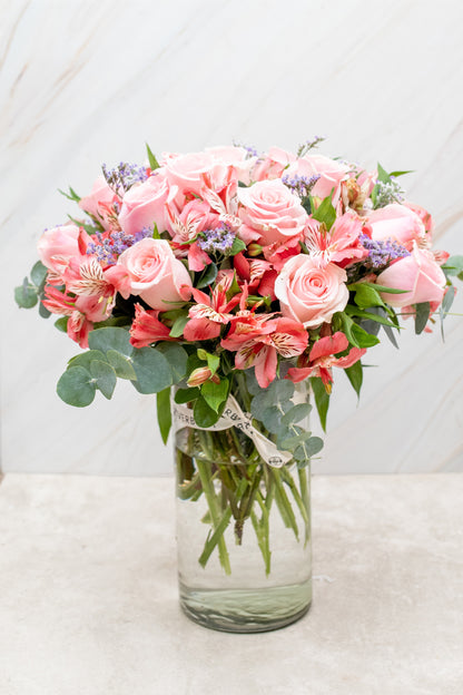 Cupido - Rosa Clarita y Astromelia Rosa Cun