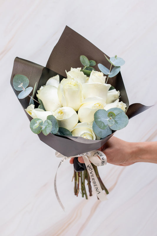 12 Rosas Blancas / Flores