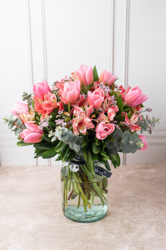 Campanita - (Tulipán y Astromelia Rosa)