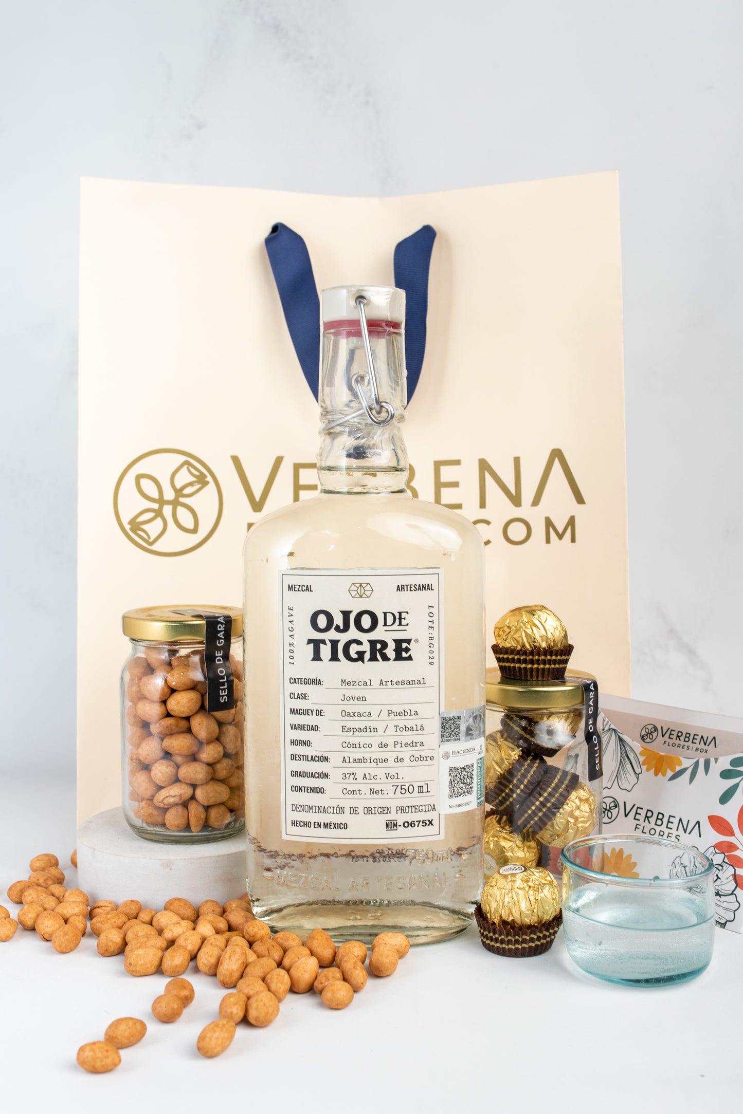 Kit Ojo de Tigre - Mezcal 750 ml, Ferreros y Cacahuates