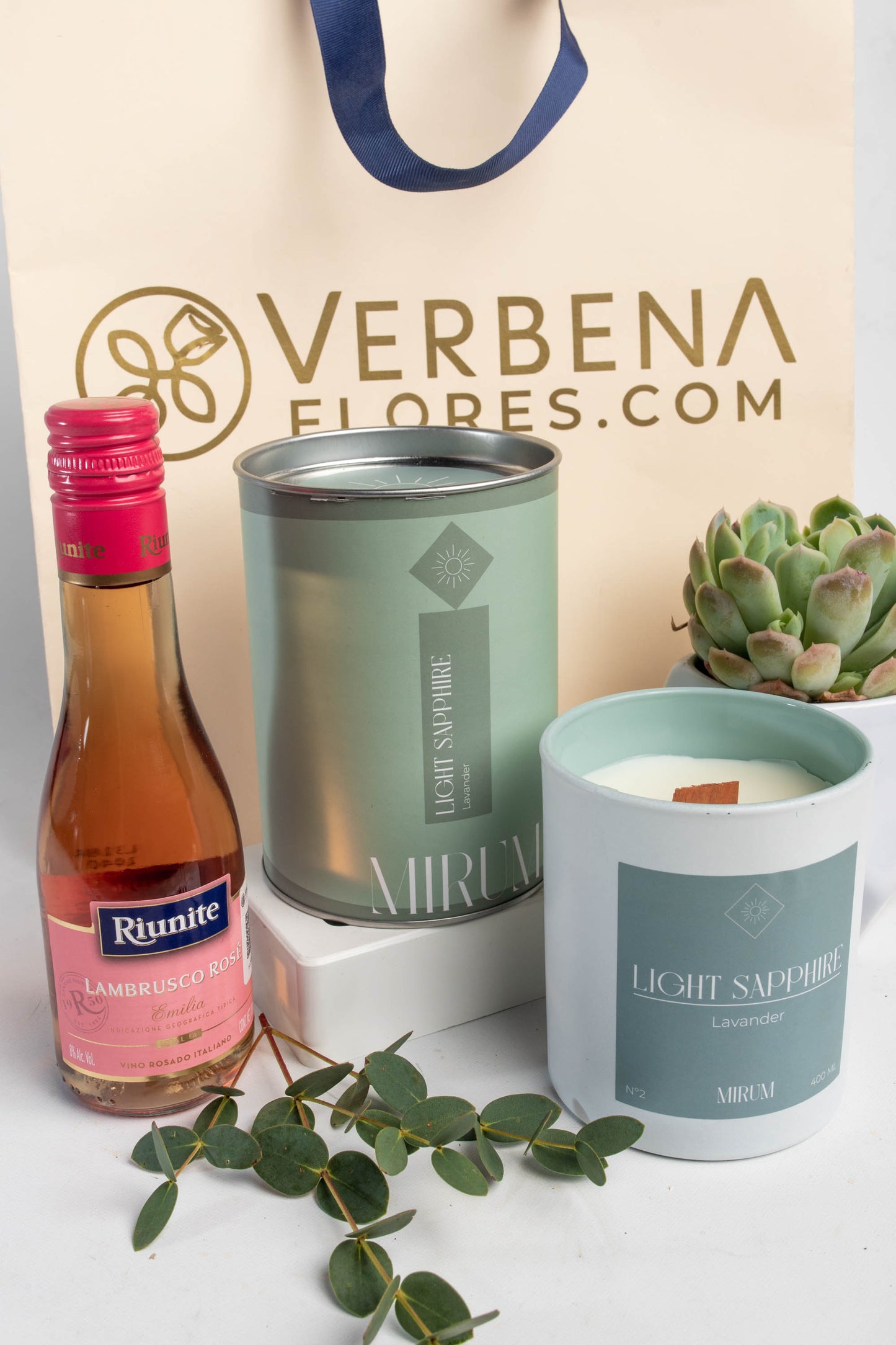 Kit Vela Mirium Light Sapphire - con Vino Rosado y Suculenta