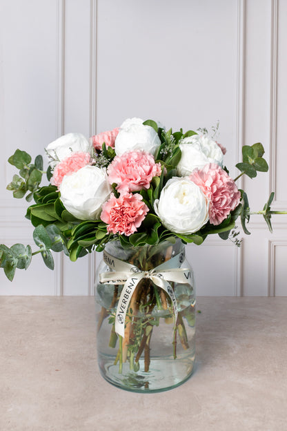 Pura Vida - Peonia Blanca y Clavel Rosa Cun
