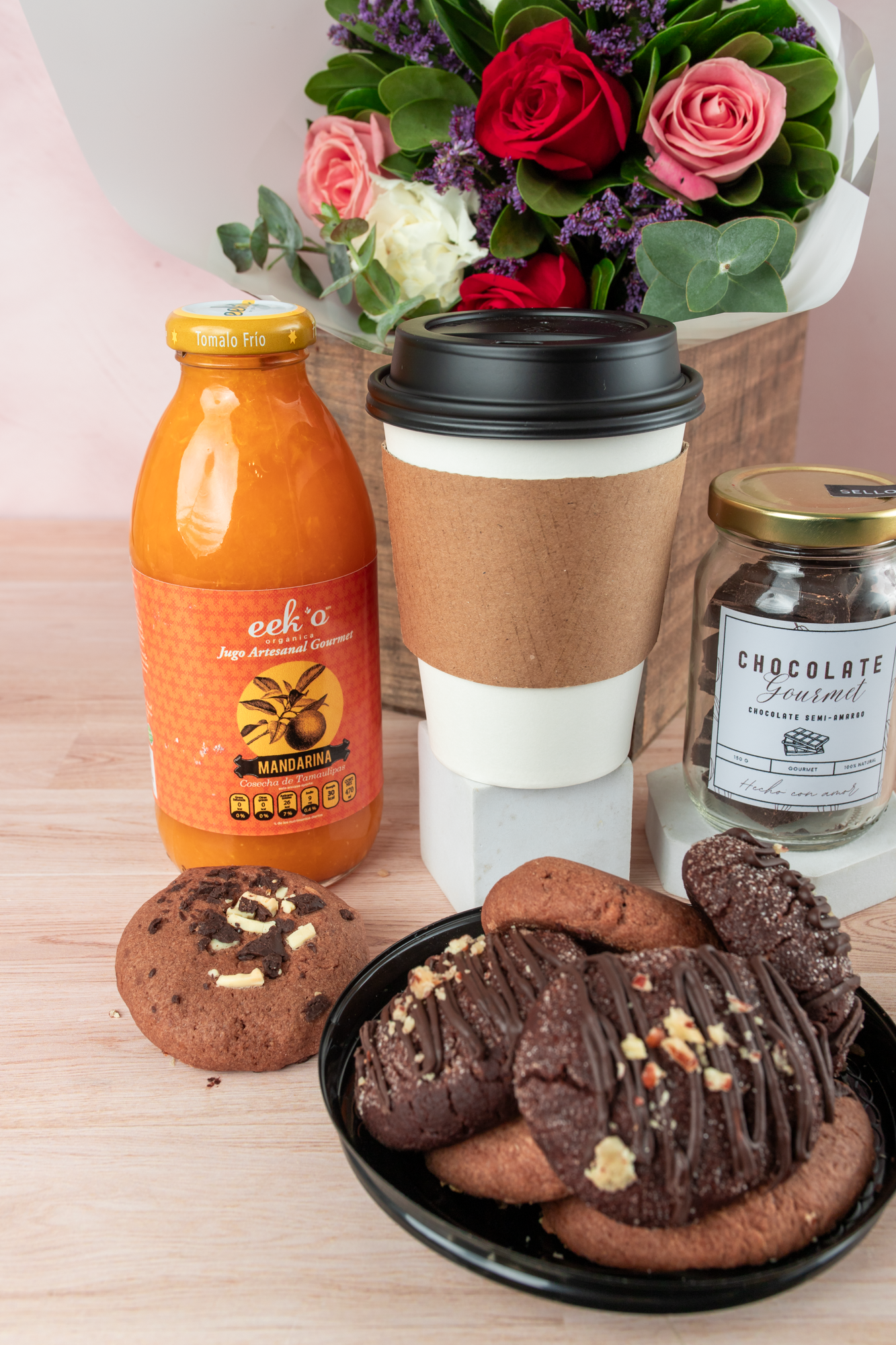 Wake Up Heart // Breakfast with Flowers